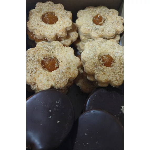 Kevi isler-linzer vegyesen dobozban 800 g.