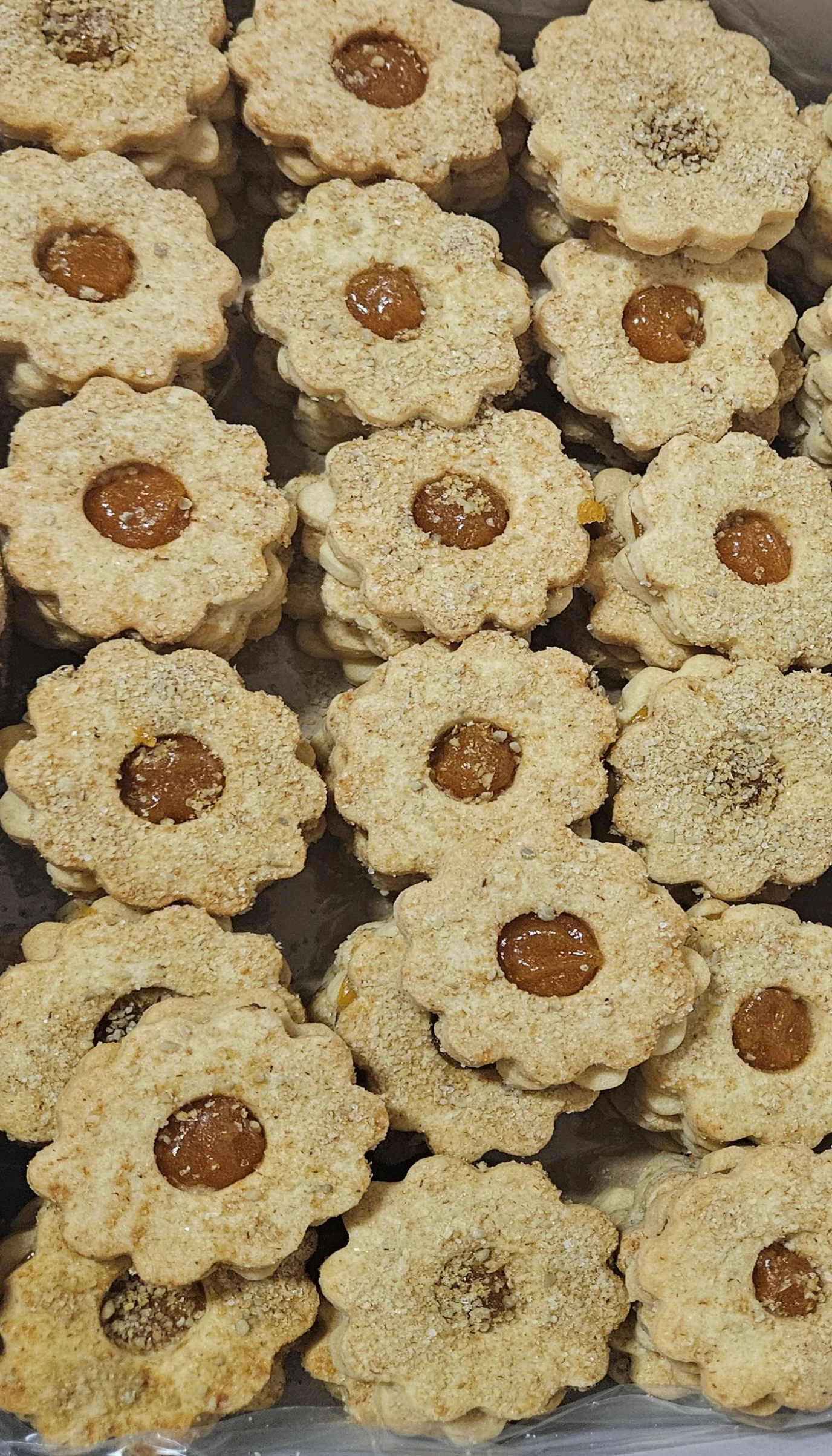 Kevi süti - mini linzerek - dobozban 800 g.